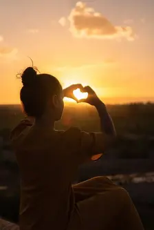 coeur-mains-coucher-soleil-bien-etre-massmie